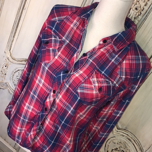 Rails Tencel/Rayon Blend Blue and Pink Plaid Long Sleeve Button Down Size S/P - Picture 3 of 16